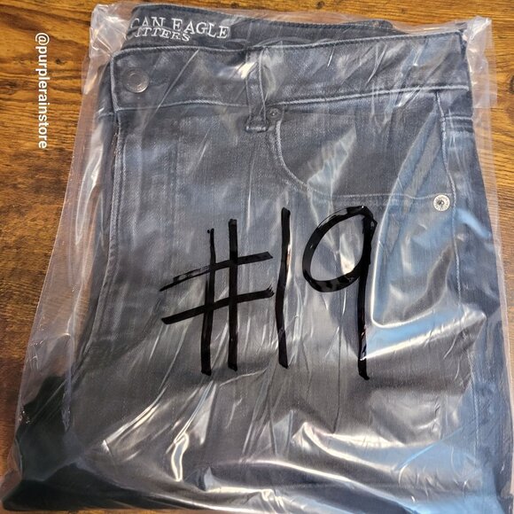 American Eagle Super Hi Rise Shortie Sz 14 Super Super Stretch Black Wash Denim - Picture 11 of 11